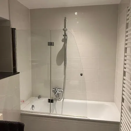 Geraumige In Der Besten Innenstadtlage Bremens Fur Feriengaste, Monteure Und Beruflich Reisende Apartment Bremen
